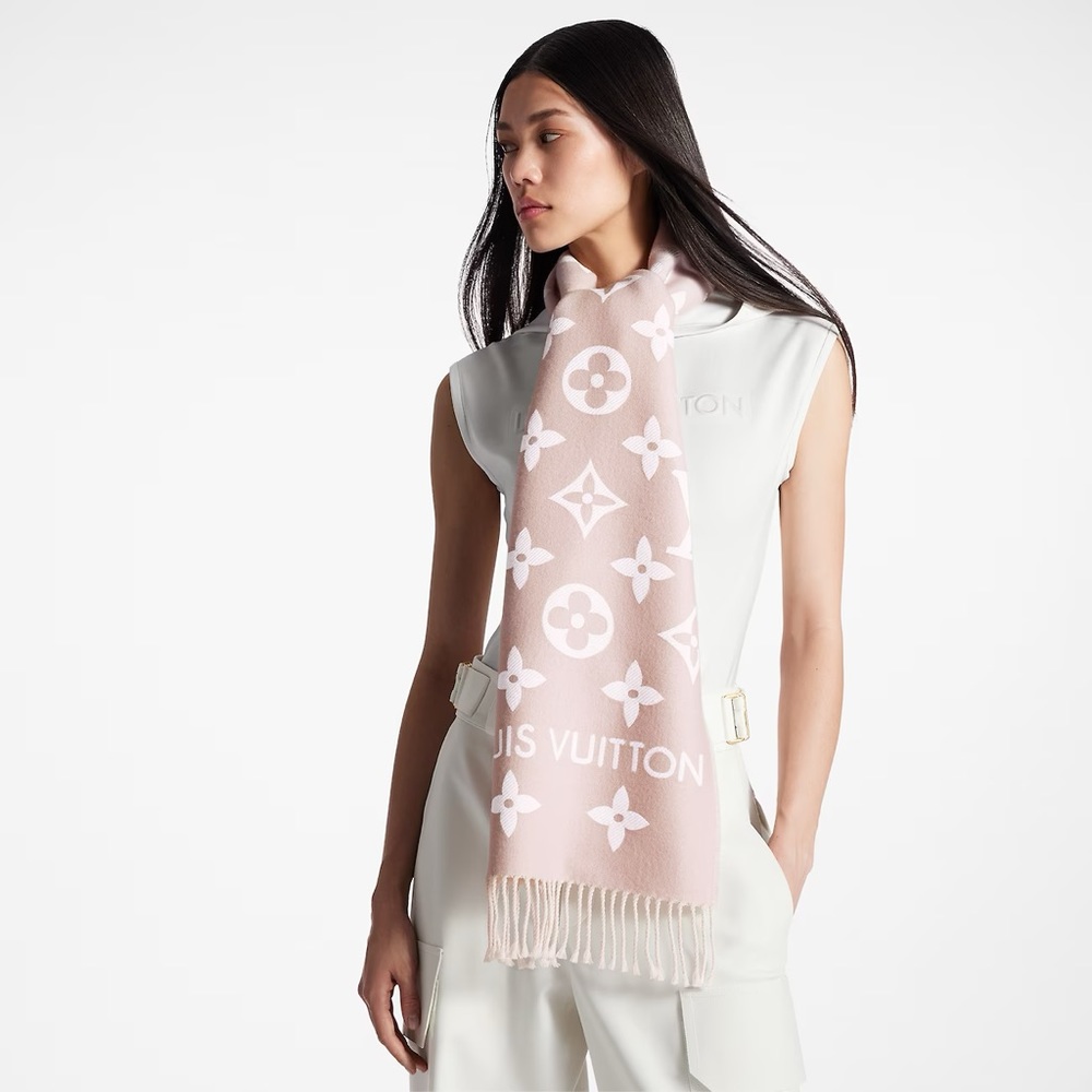 Louis Vuitton LV Essential Wool Scarf